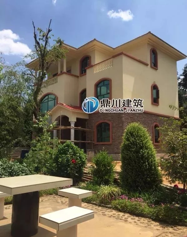 三層旋轉樓梯復式農村別墅建房案例，大氣漂亮得不像話！