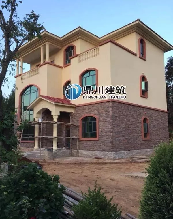 三層旋轉樓梯復式農村別墅建房案例，大氣漂亮得不像話！